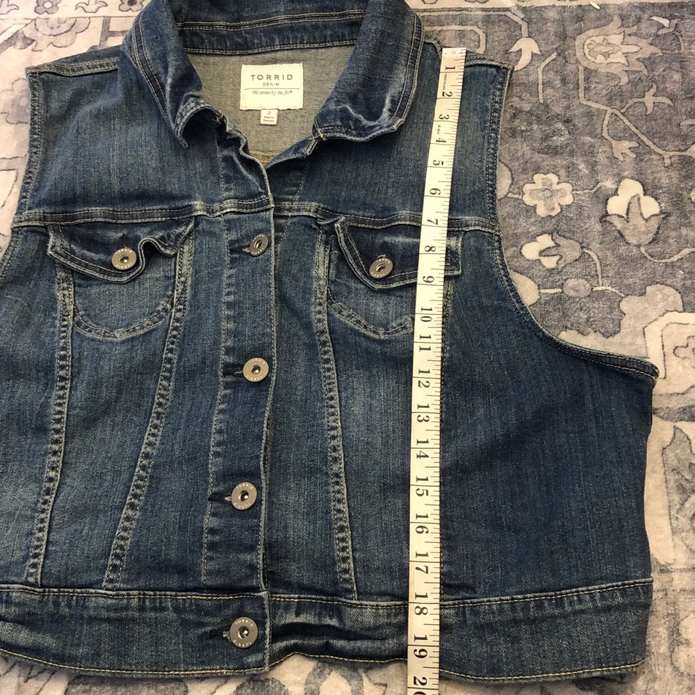 Womens Torrid Denim Blue Vest - Medium to dark Wash Size 2 - Picture 10 of 10